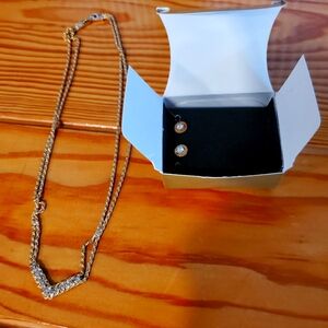 Vintage Avon Elegant Gold and Rhinestone Necklace and Earring Set